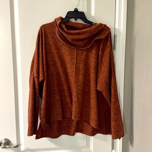 Status by Chenault Turtle neck sweater